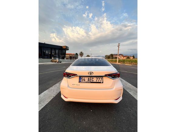 Sahibinden Toyota Corolla 1.5 Dream X-Pack 2023 Model 