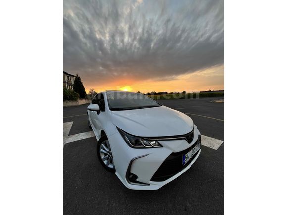 Sahibinden Toyota Corolla 1.5 Dream X-Pack 2023 Model 