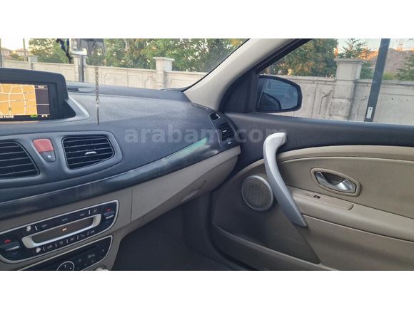 2011 RENAULT MEGANE PRIVILEGE 1.5 dCI 110 PS