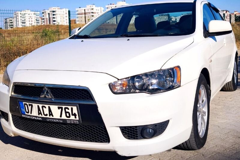 Sahibinden Mitsubishi Lancer 1.6 Invite 2011 Model Tekirdağ 163.000 km Beyaz