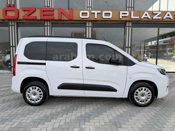 HATASIZ // 2025 MODEL 2026 çıkışlı OPEL COMBO 0 km'de