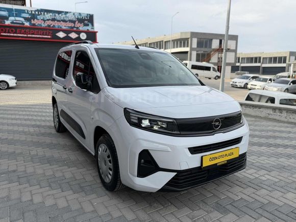 HATASIZ // 2025 MODEL 2026 çıkışlı OPEL COMBO 0 km'de