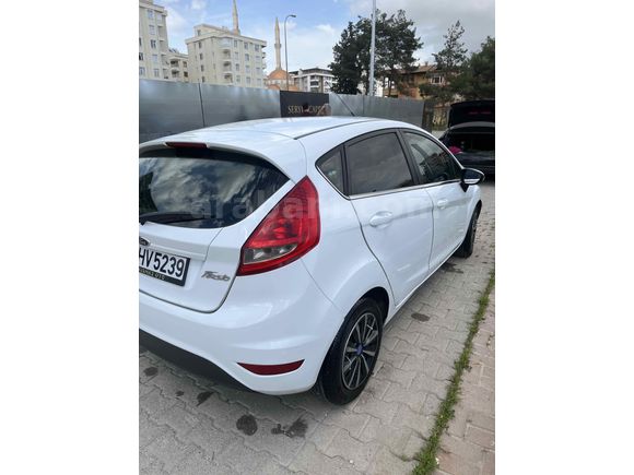 Sahibinden Ford Fiesta 1.4 TDCi Trend 2012 Model 