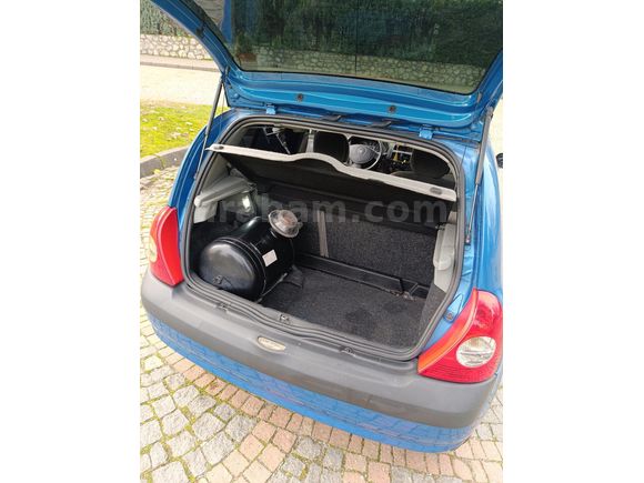 Sahibinden Renault Clio 1.4 Privilege 2002 Model