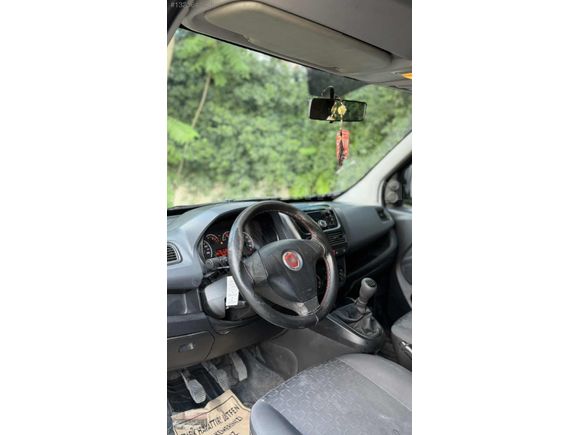 2012 OTOMOBİL RUHSATLI 237 000 km DOBLO