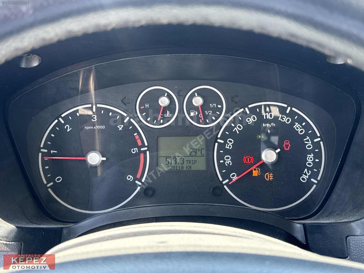 ANTALYA KEPEZ OTOMOTİV'DEN FORD CONNECT 75BG KLİMALI 2011 3