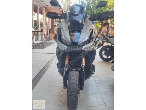 2023 Honda ADV350 Hatasız. 8700 km. Servis bakımlı . Aksesuarli