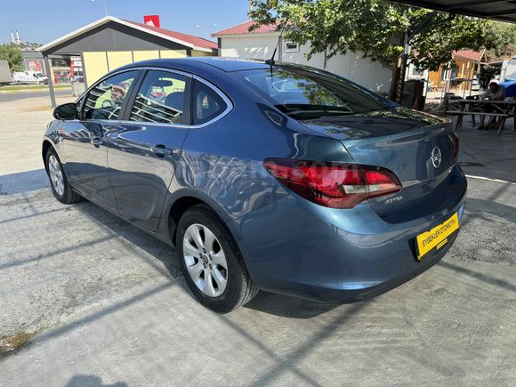 Galeriden Opel Astra 1.6 Edition Plus 2016 Model Balıkesir