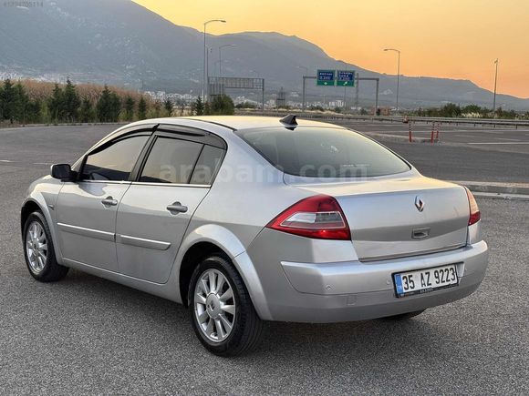 2009 DEĞİŞENSİZ 245 000 KM MEGANE TAKAS AÇIK