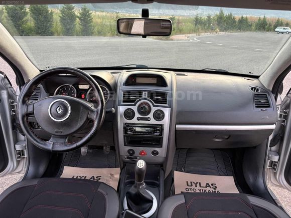 2009 DEĞİŞENSİZ 245 000 KM MEGANE TAKAS AÇIK