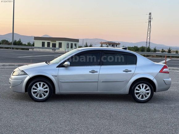 2009 DEĞİŞENSİZ 245 000 KM MEGANE TAKAS AÇIK