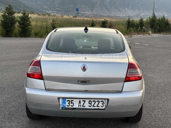 2009 DEĞİŞENSİZ 245 000 KM MEGANE TAKAS AÇIK