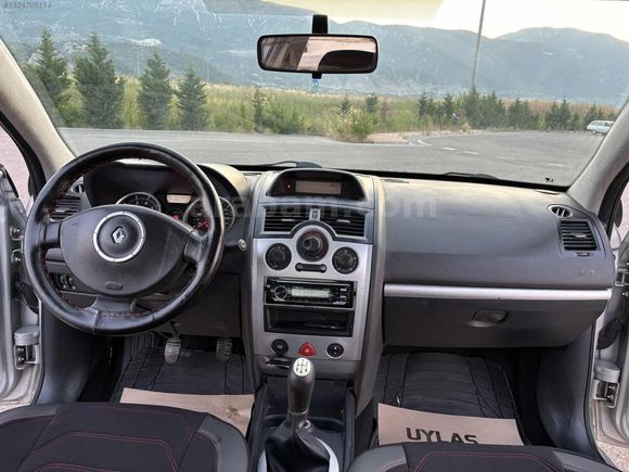 2009 DEĞİŞENSİZ 245 000 KM MEGANE TAKAS AÇIK