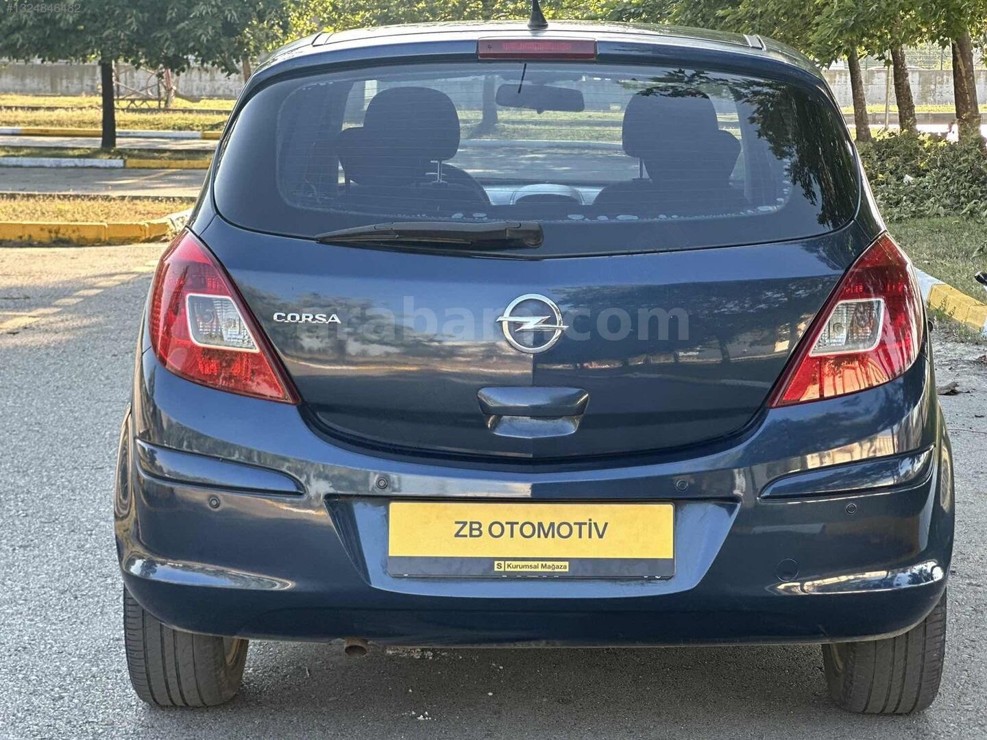 Galeriden Opel Corsa 1.4 Twinport Enjoy 111 2011 Model Samsun 147.500 km Lacivert 6