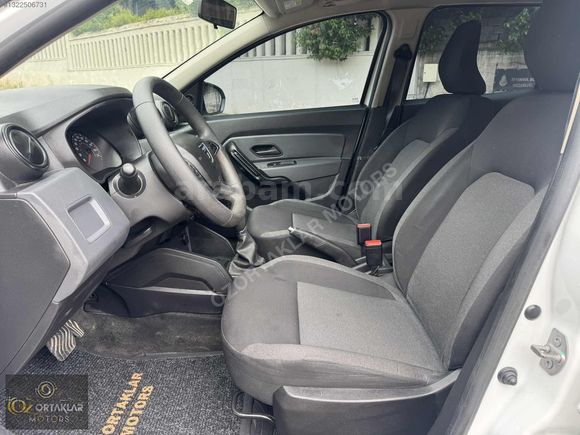 ÖZORTAKLAR'DAN 2022 DACIA DUSTER 117 BİN KM OTOMATİK BAKIMLI