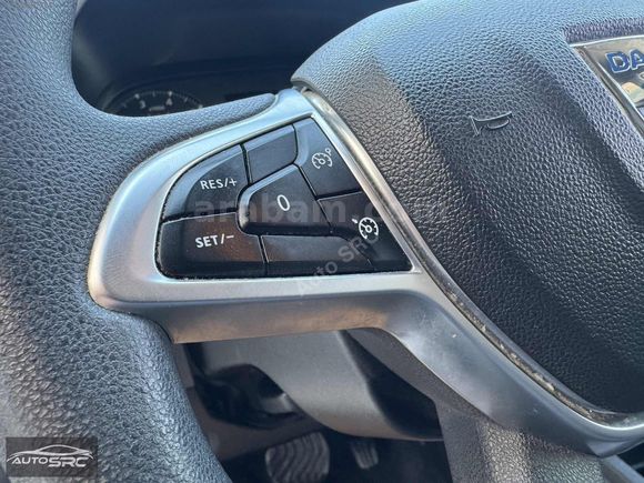 AUTO SRC 2021 DACIA DUSTER
