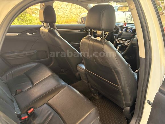  Honda Civic 1.5 i-VTEC RS 