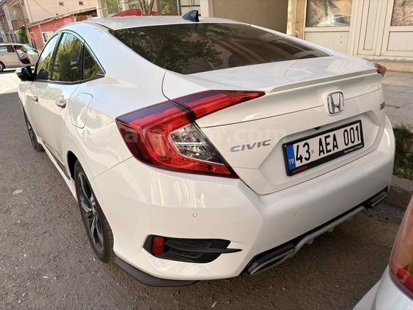  Honda Civic 1.5 i-VTEC RS 