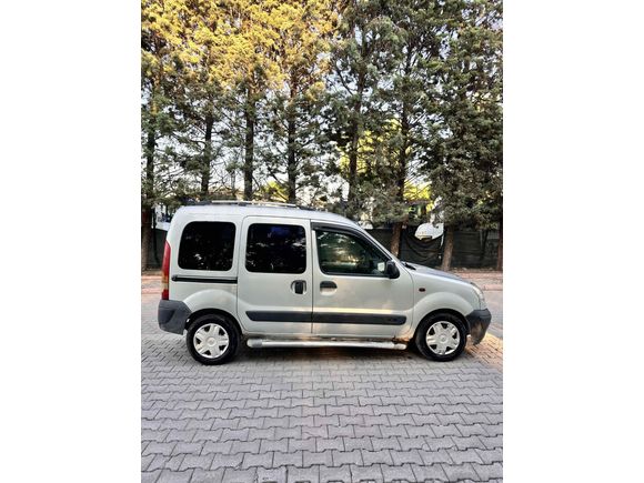Sahibinden Renault Kangoo Multix 1.5 dCi Authentique 2004 Model  255.550 km Gri