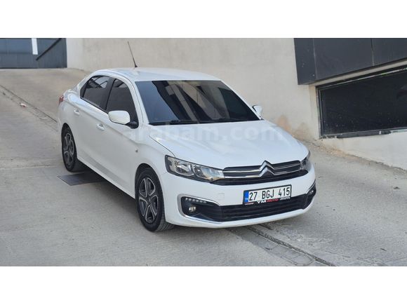 YM AUTO DAN 2018 C-YELSEE 1.6 HDİ FEELL DÜSÜK KM DE 