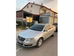 TEMİZ 2.0 TDI SANRUFLU EN DOLU PAKET PASSAT  TAKASA AÇIK