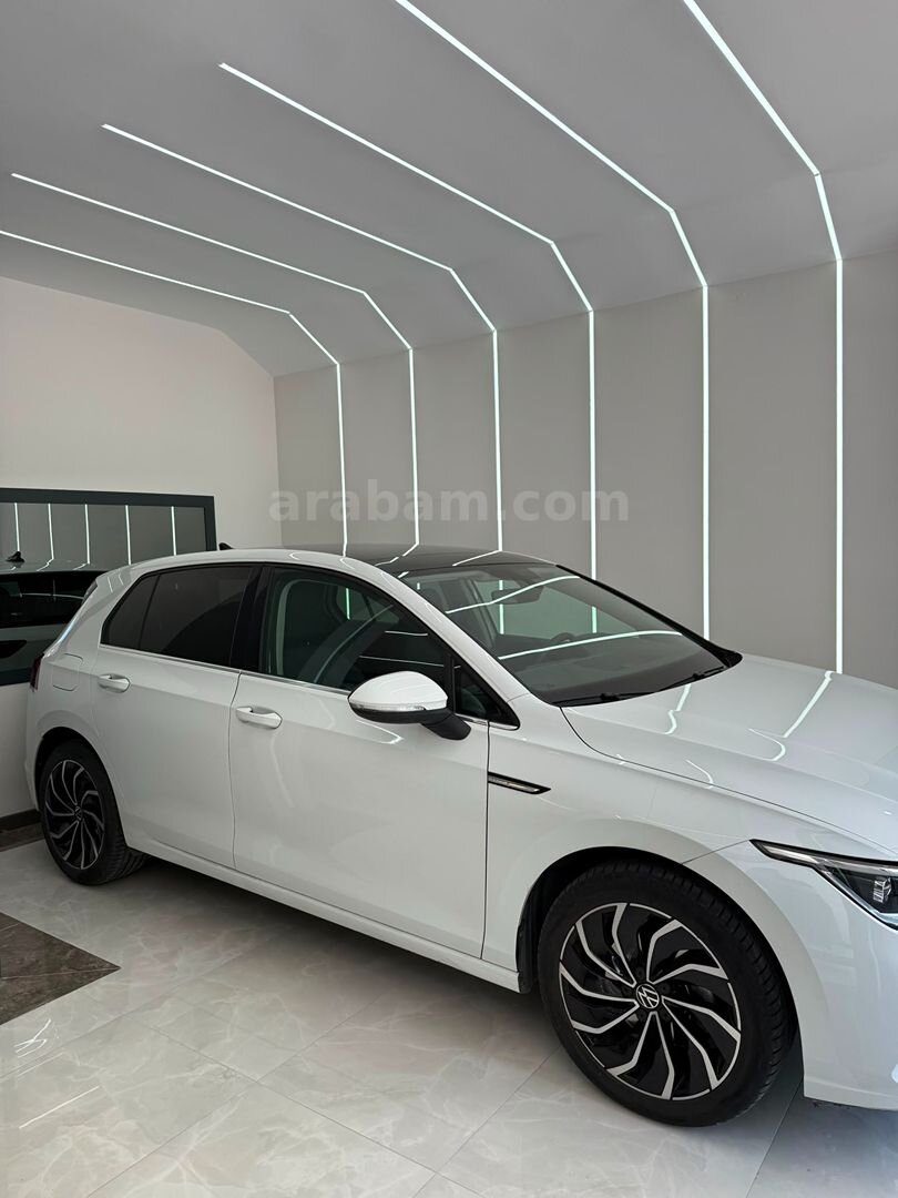Galeriden Volkswagen Golf 1.0 eTSI Style 2024 Model Isparta 38.900 km Beyaz 2
