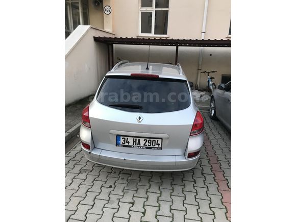 Sahibinden Renault Clio 1.5 dCi Grandtour Dynamique 2010 Model  270.000 km Gri (metalik)