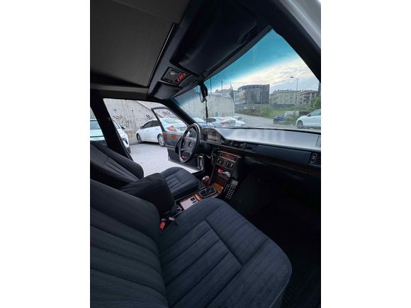 Sahibinden Mercedes - Benz 200 E 1991 Model  MANEVİ SEBEBLERDEN DOLAYI satılık