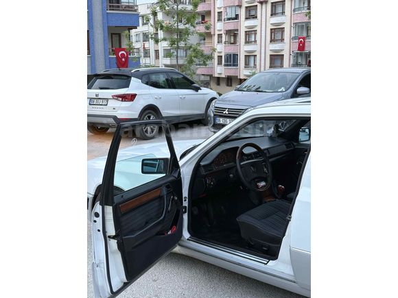 Sahibinden Mercedes - Benz 200 E 1991 Model  MANEVİ SEBEBLERDEN DOLAYI satılık