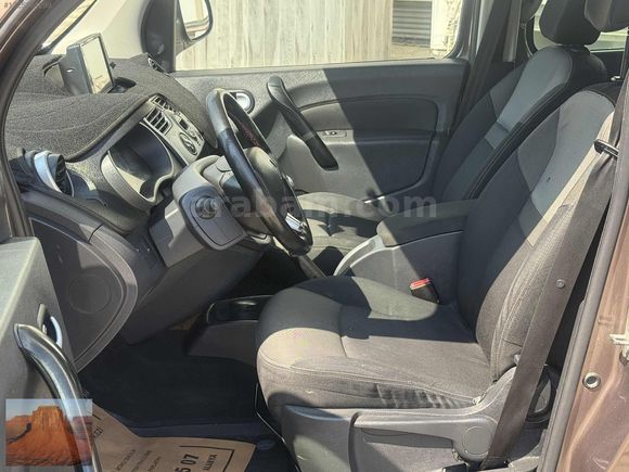 2017 180000 KM RENAULT KANGO MULTİX EXTREM PAK .