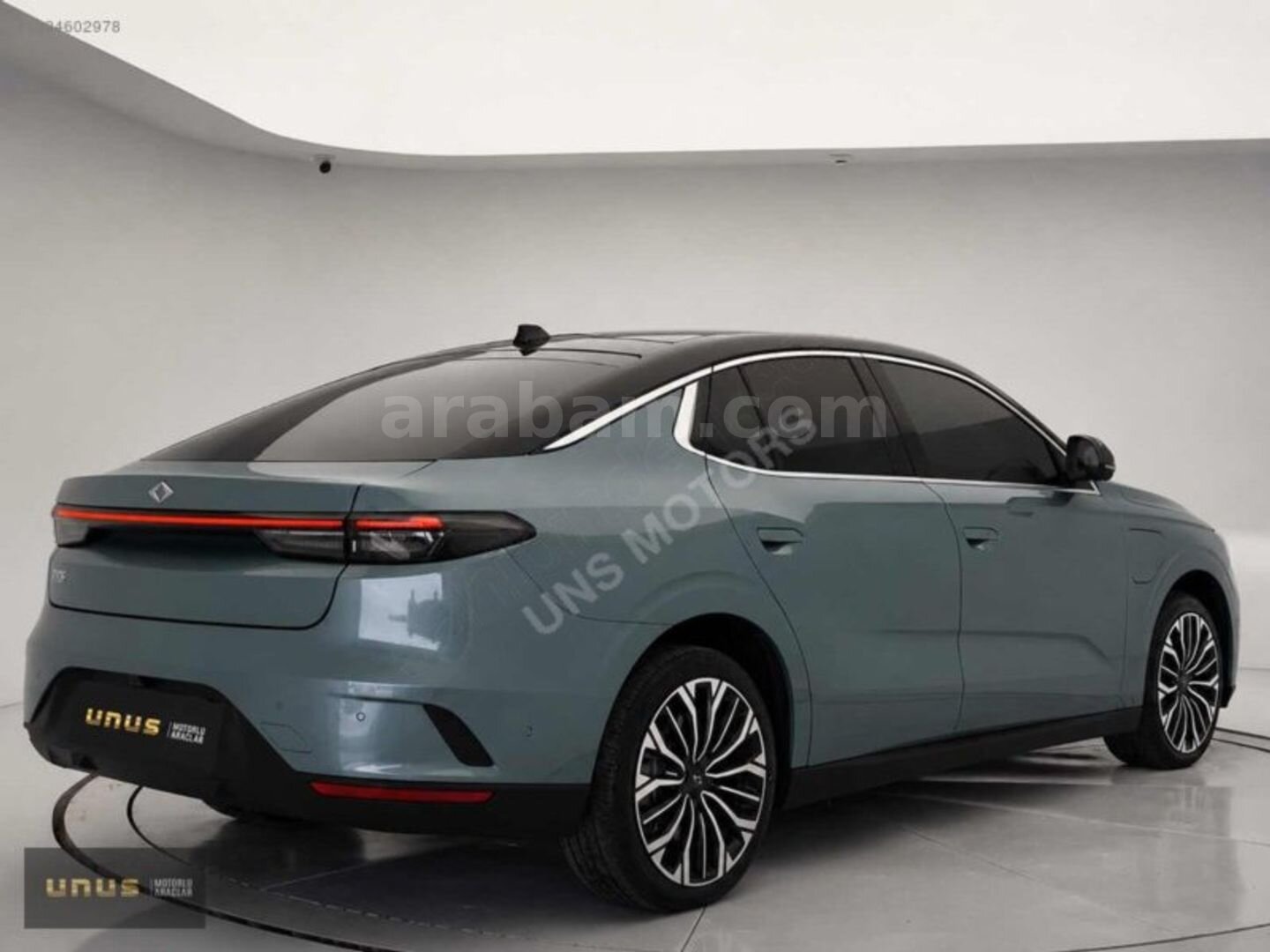 Galeriden TOGG T10F V2 Uzun Menzil 2025 Model Ankara 14.000 km Yeşil 6