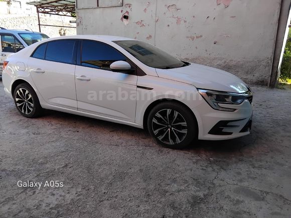 Sahibinden Renault Megane 1.3 TCe Joy 2022 Model