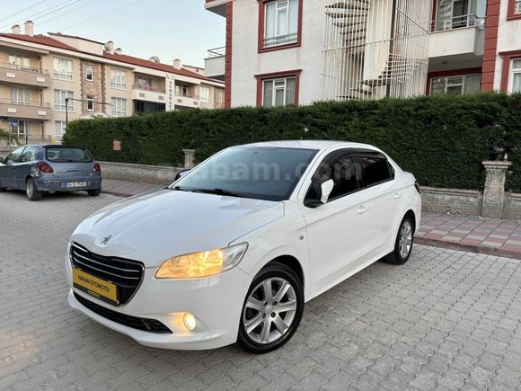 2013 model/1 değişen 2 lokal boyalı/ Harici hatasız Peugeot 301