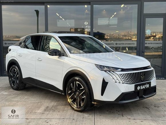 SAFİR'DEN 2025 PEUGEOT 3008 1.2 HYBRİT ALLURE BOYASIZ CAM TAVAN