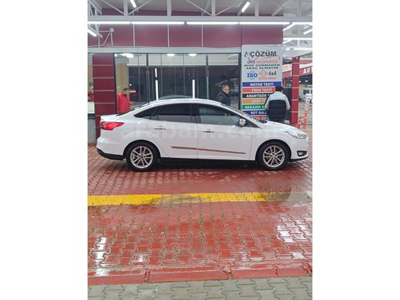 Sahibinden Ford Focus 1.6 Ti-VCT Trend X 2015 Model  235.000 km Beyaz