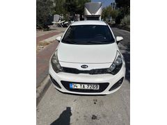 Sahibinden Kia Rio 1.4 CRDi Fancy 2012 Model  256.000 km Beyaz