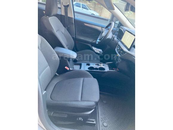 Sahibinden Ford Focus 1.5 EcoBlue Titanium X 2023 Model 