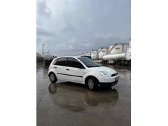 Sahibinden Ford Fiesta 1.4 TDCi Comfort 2004 Model 