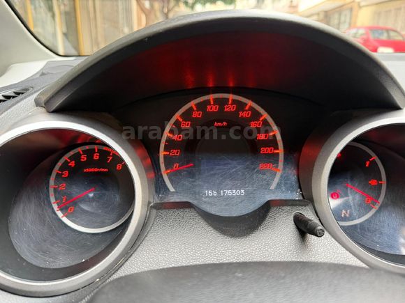 Sahibinden Honda Jazz 1.4 Joy 2011 Model