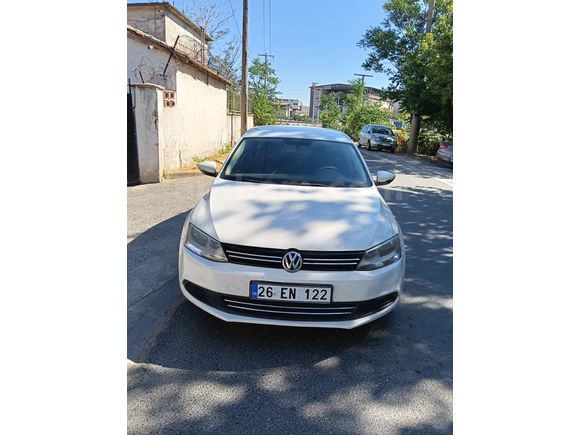Sahibinden Volkswagen Jetta 1.6 TDi Trendline 2013 Model Van