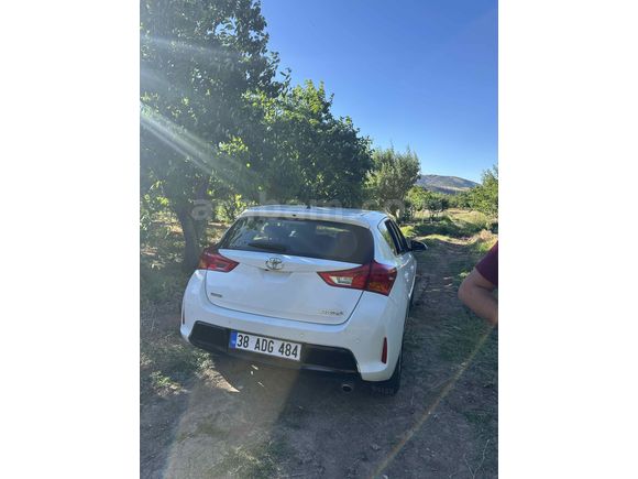 Sahibinden Toyota Auris 1.4 D-4D Advance 2013 Model 