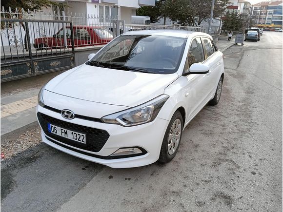 Sahibinden Hyundai i20 1.4 MPI Jump 2015 Model Ankara 104.000 km Beyaz