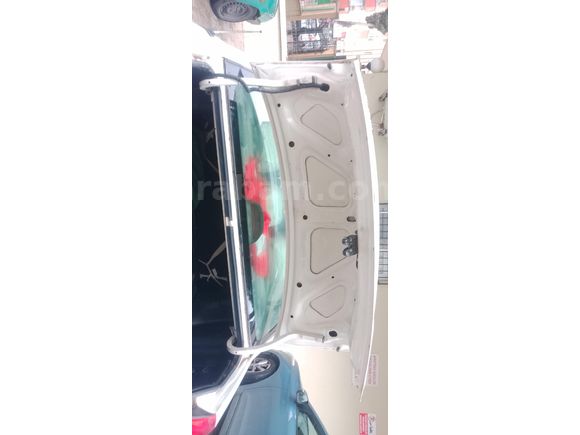 Sahibinden Hyundai Accent 1.6 Admire 2006 Model  282000 km Beyaz
