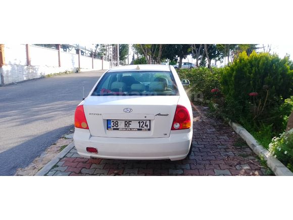 Sahibinden Hyundai Accent 1.6 Admire 2006 Model  282000 km Beyaz