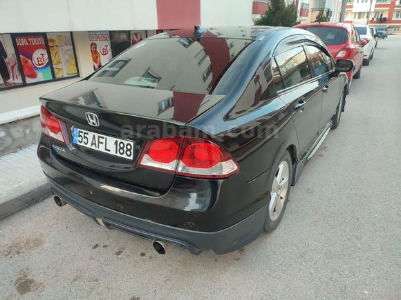 Sahibinden Honda Civic 1.6 Premium 2011 Model Çorum 211.000 km Siyah