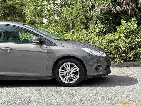 115 LİK DÜŞÜK KİLOMETRE FORD FOCUS FULL PAKET