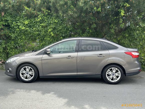 115 LİK DÜŞÜK KİLOMETRE FORD FOCUS FULL PAKET