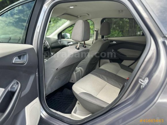 115 LİK DÜŞÜK KİLOMETRE FORD FOCUS FULL PAKET