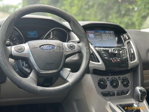 115 LİK DÜŞÜK KİLOMETRE FORD FOCUS FULL PAKET