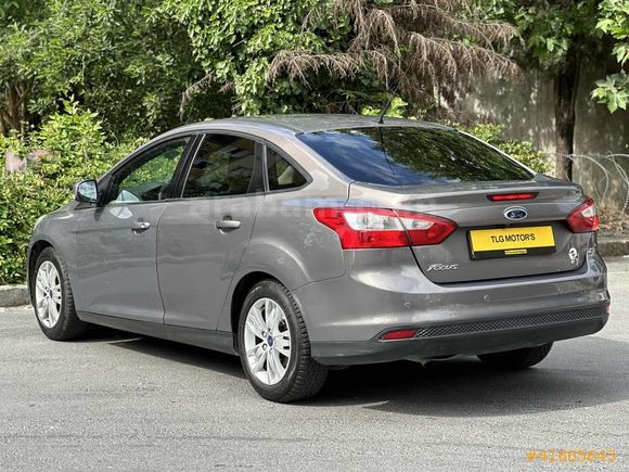 115 LİK DÜŞÜK KİLOMETRE FORD FOCUS FULL PAKET